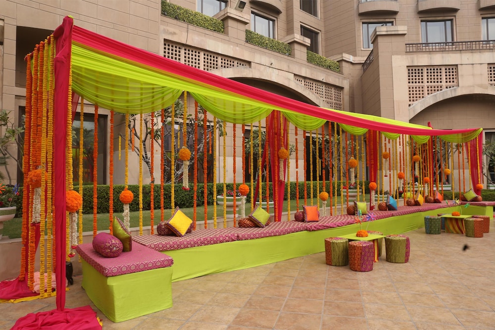 Radisson Blu Plaza Hotel Delhi Airport 68/76
