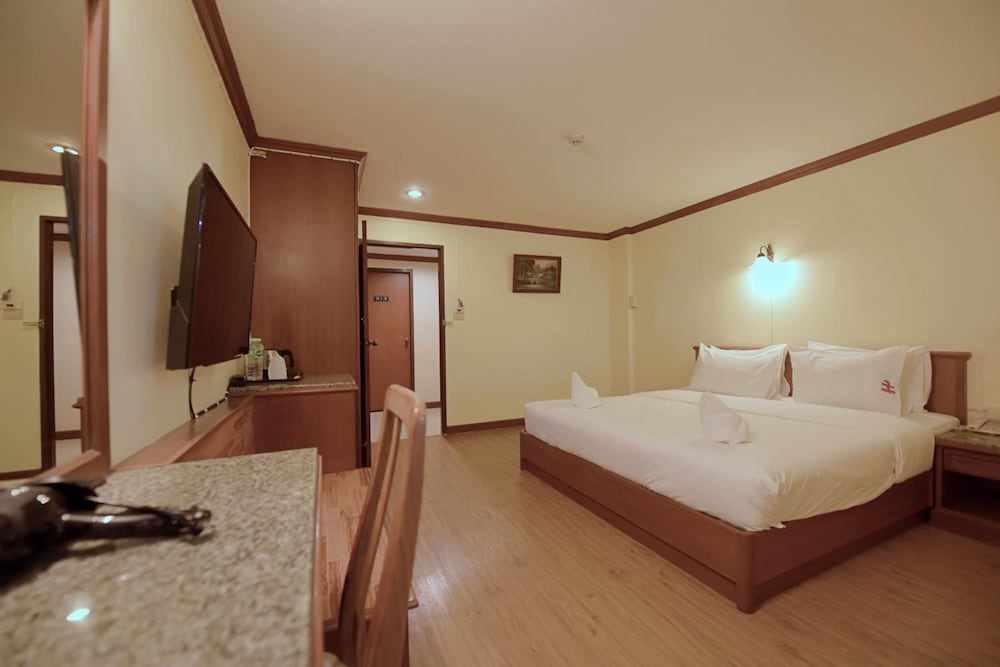 Hua Lin Inn 11/25