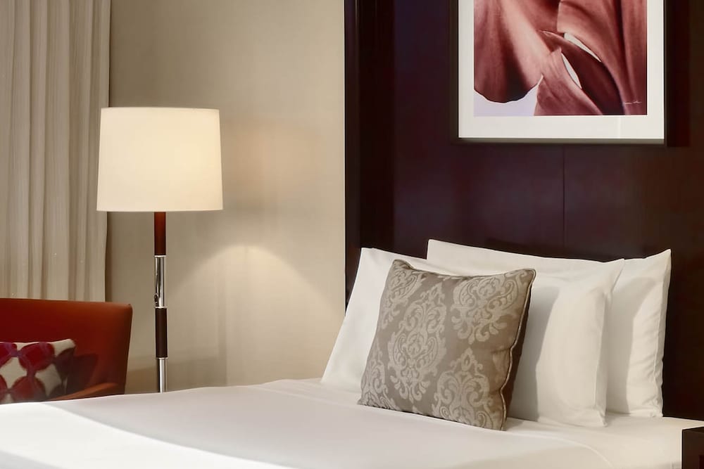 Royal Sonesta Harbor Court Baltimore 13/45