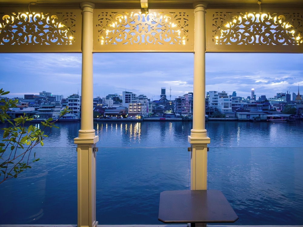 Amdaeng Bangkok Riverside Hotel 40/75