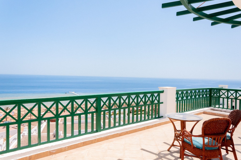 Coral Beach Resort Montazah 37/50