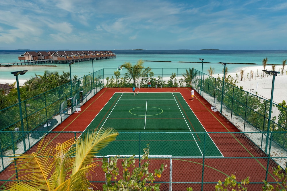 Dhigufaru Island Resort 38/62