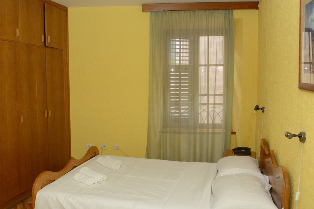 Hotel Marija 36/60