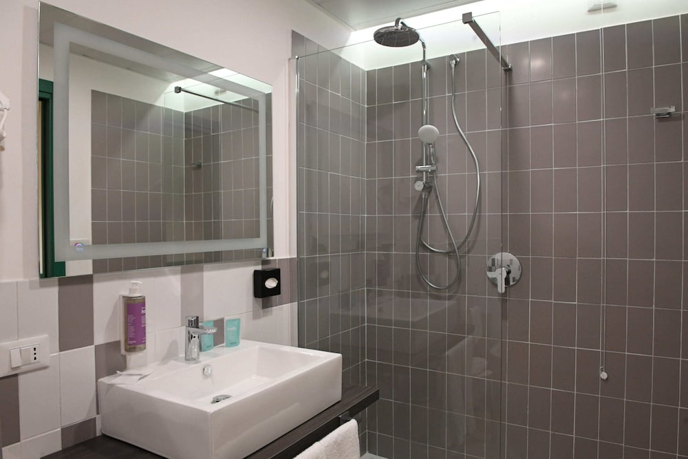 ROOM, DOUBLE BED, PATIO, GROUND FLOOR