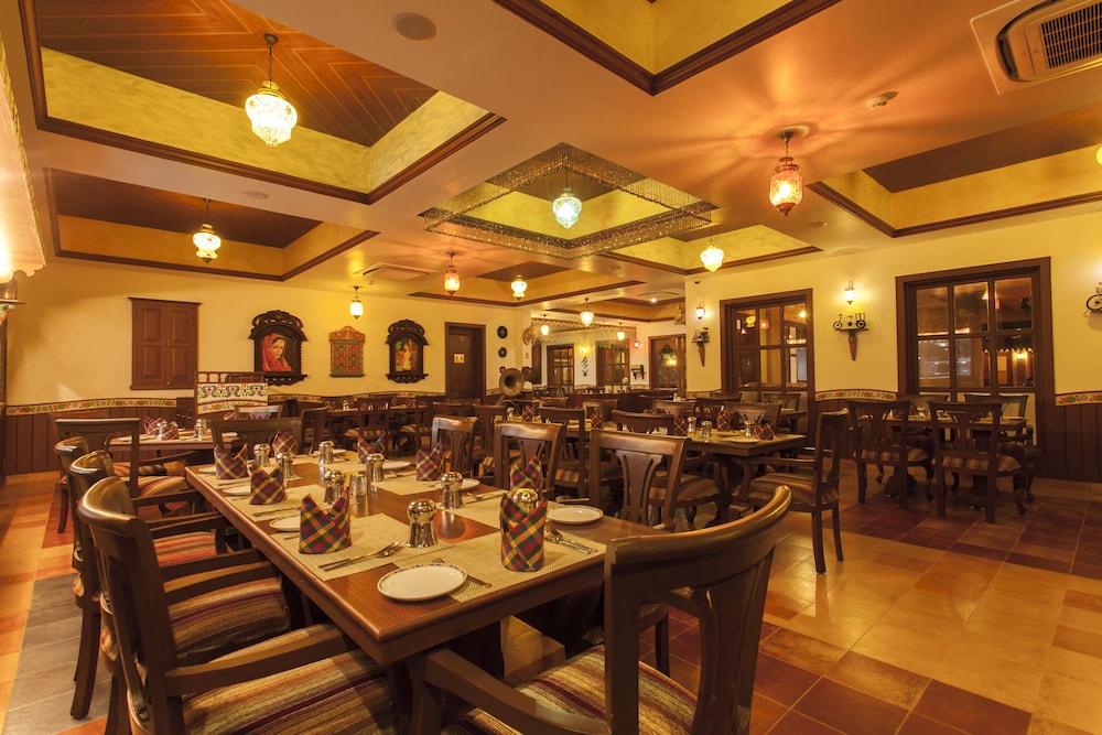 Regency Lagoon Resort 24/44