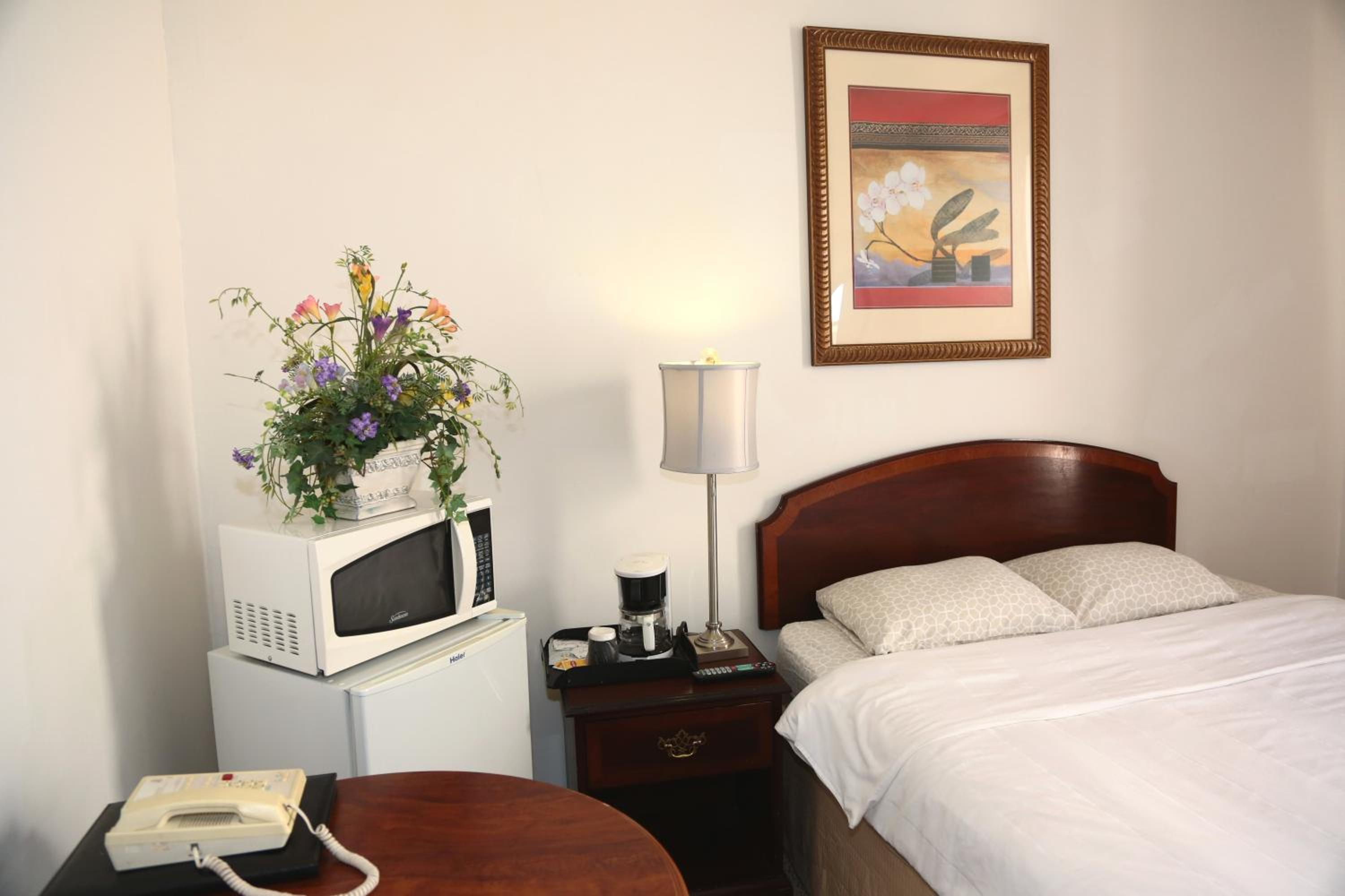 Nash Hotel Berkeley 15/30
