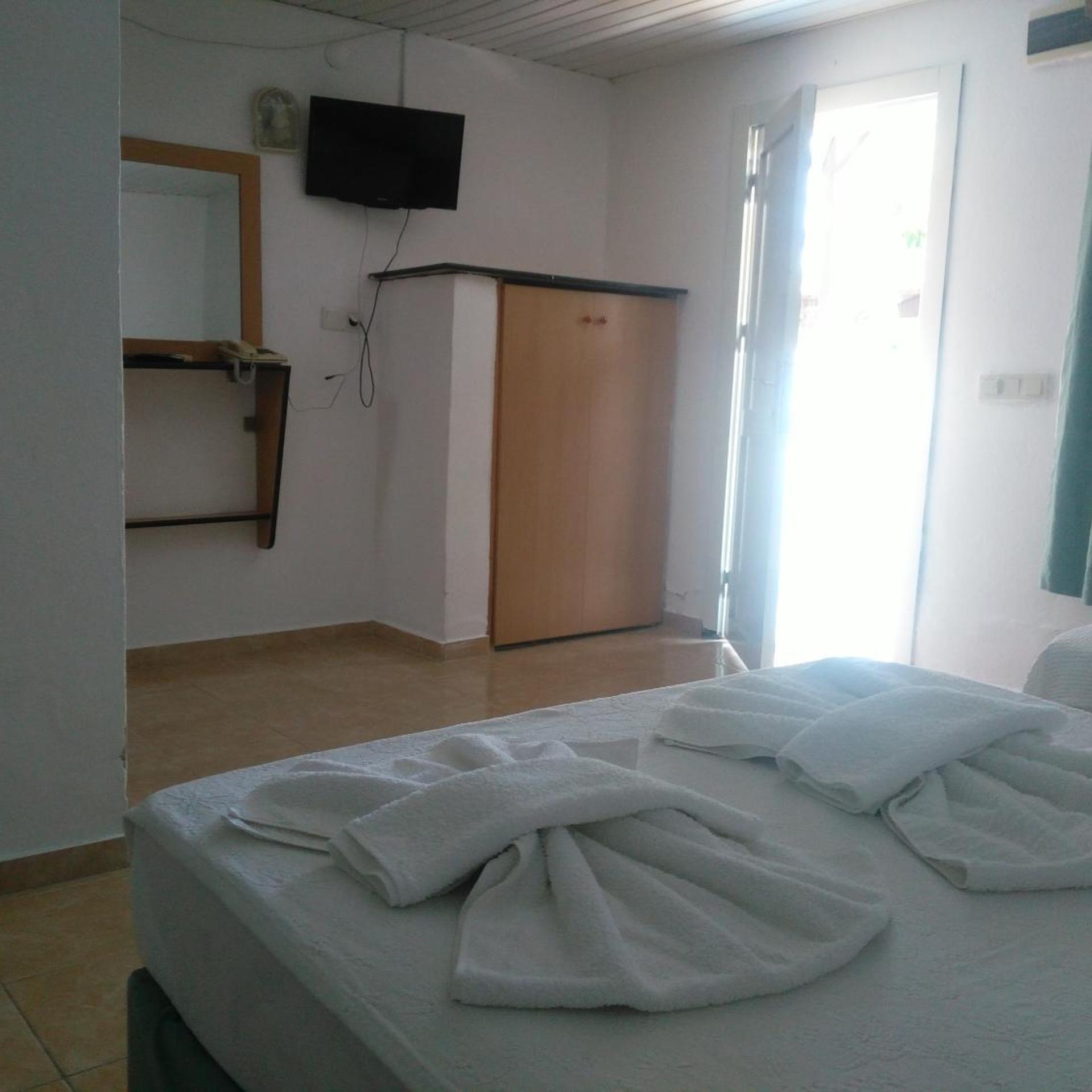 Ugur Hotel 10/35