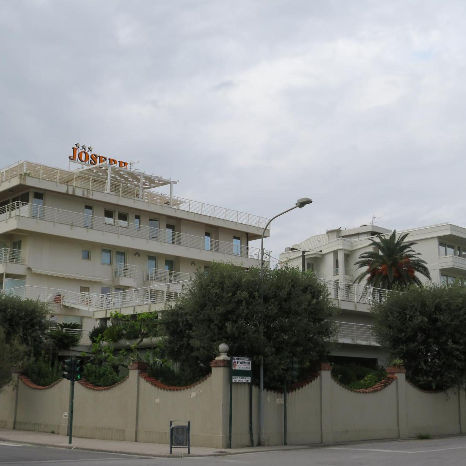 Hotel Joseph 2/50