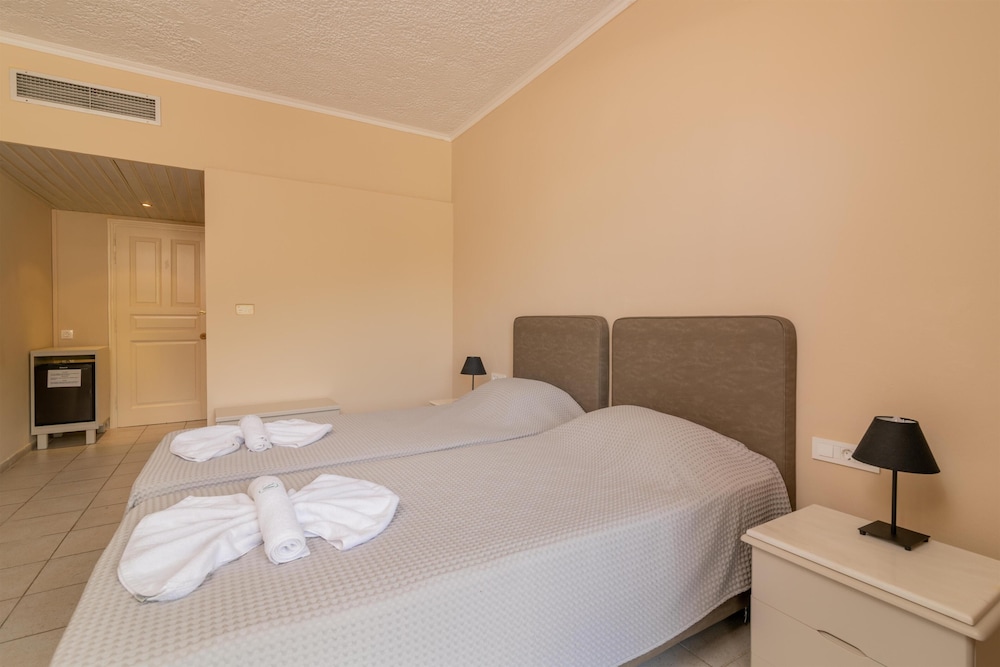 Matilda Hotel by Anayia All Inclusive Resorts 17/50