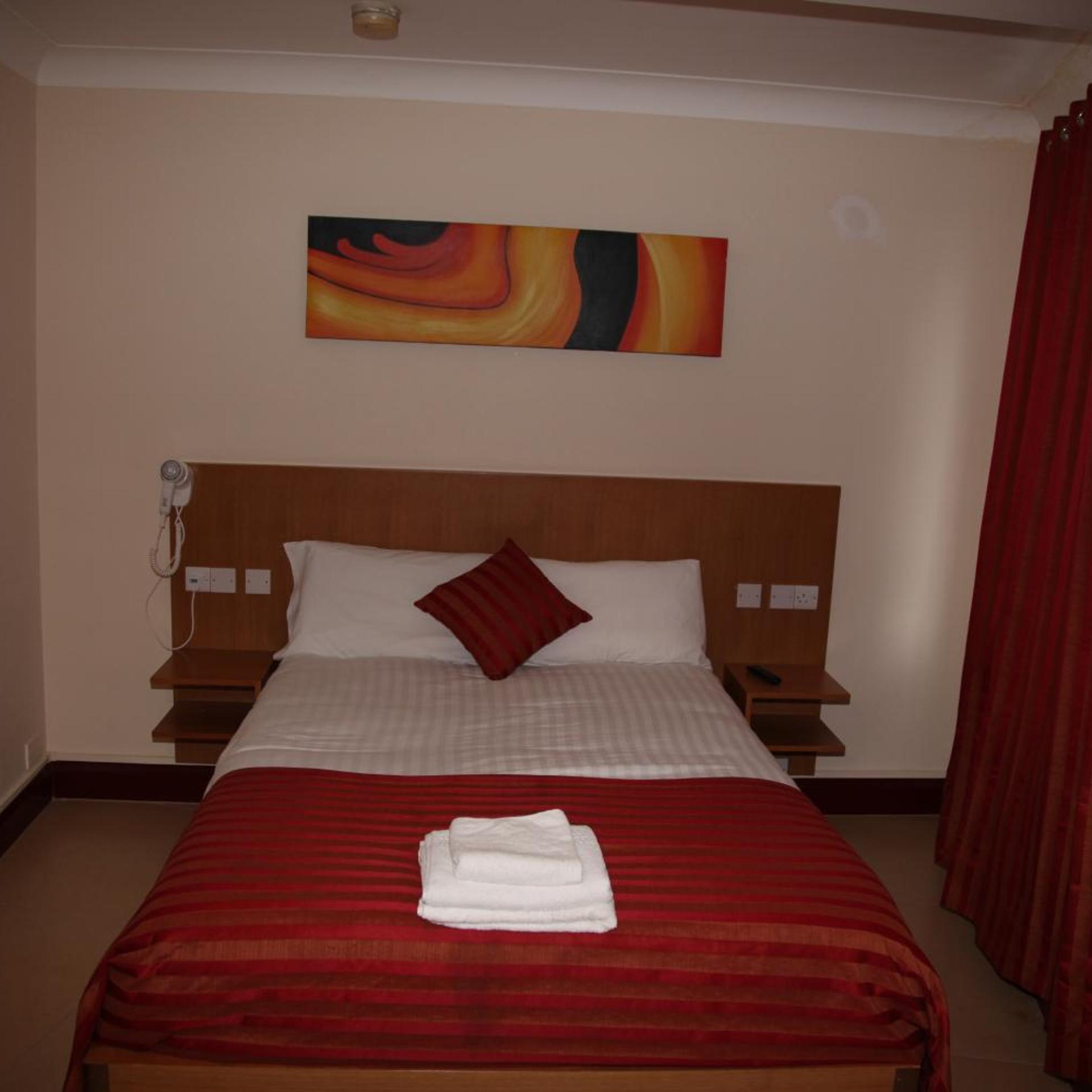Grove Hotel 17/23