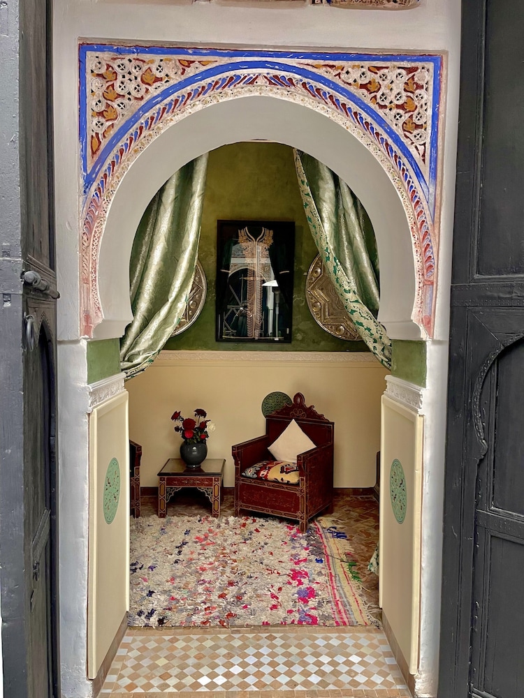 Riad Ta'achchaqa 9/50
