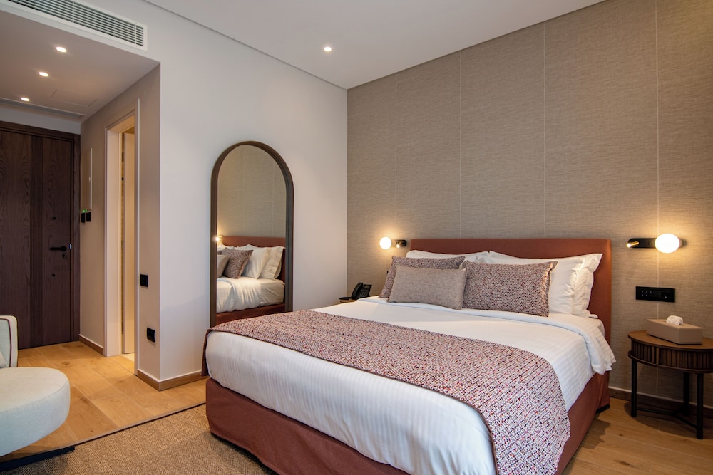 Renovated, Classic, Twin Beds, Garden View، Hotel Delfinia 3/9