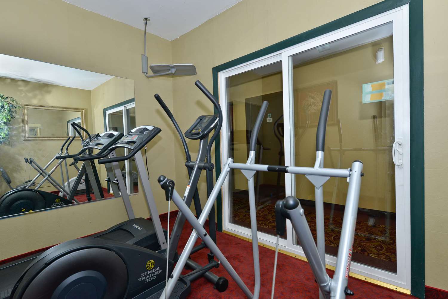 Americas Best Value Inn Suites Haltom City Ft Worth 8/15