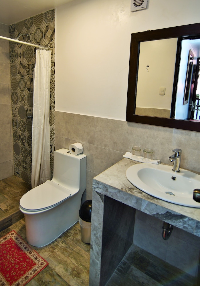 Gringo Bill S Boutique Hotel 88/90