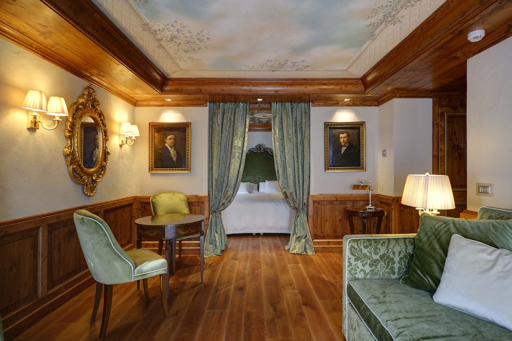 Hotel Miramonti 38/54