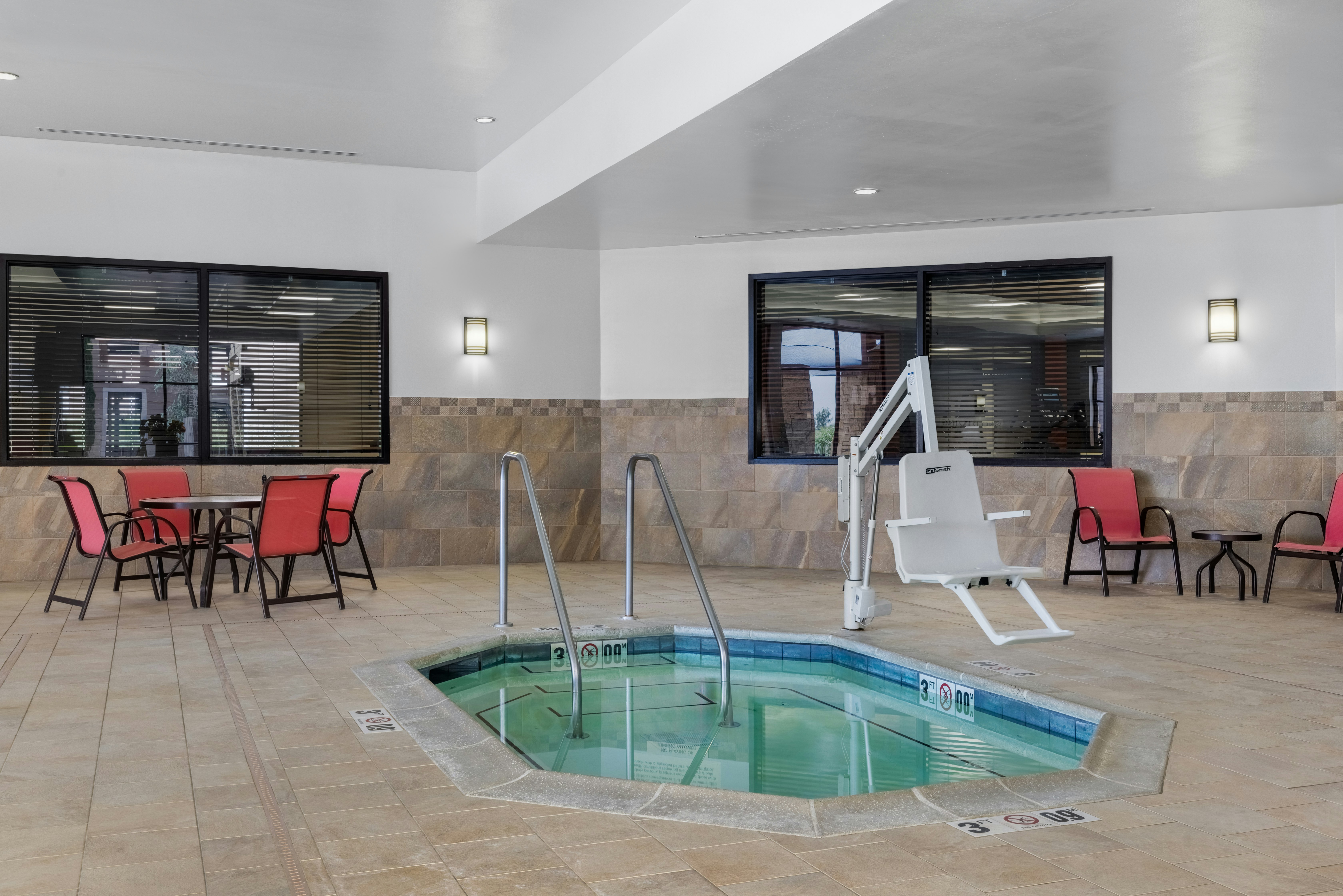 Hampton Inn & Suites I-35/ Mulvane 21/51