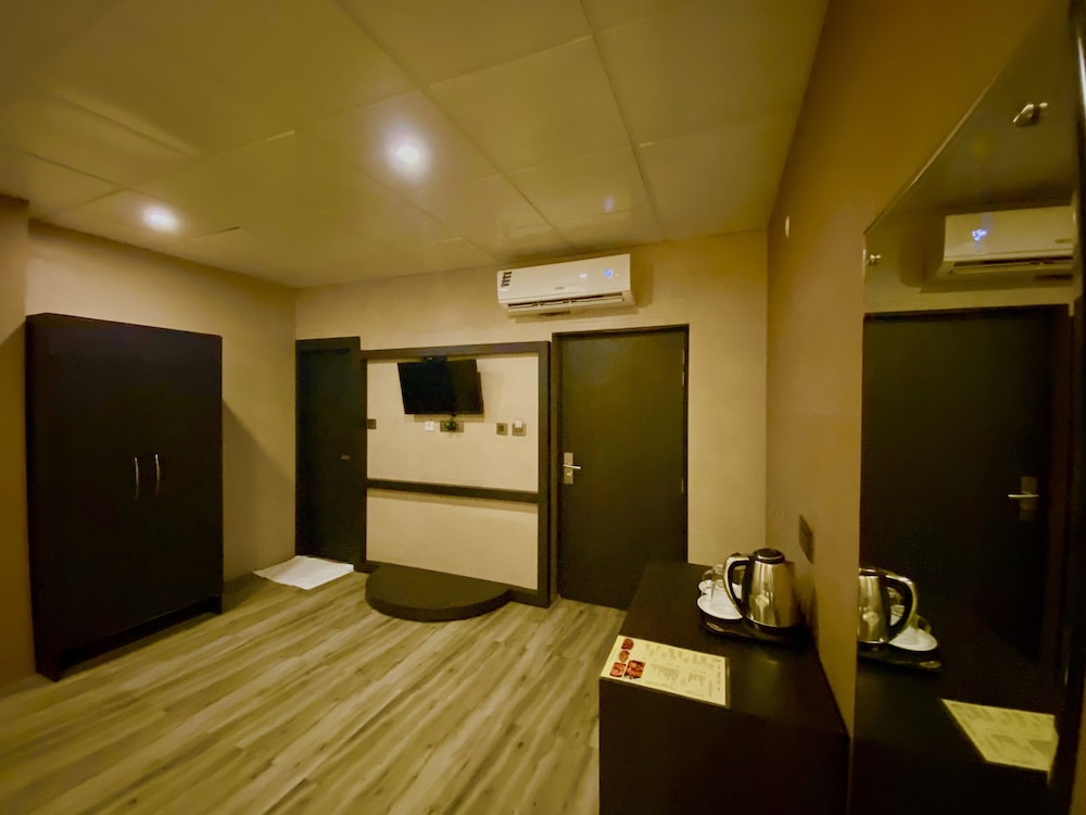 Ace Prime Hotel 35/50