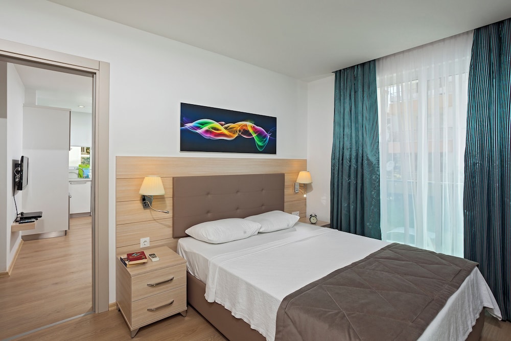 The Room Hotel & Apartments 25/63