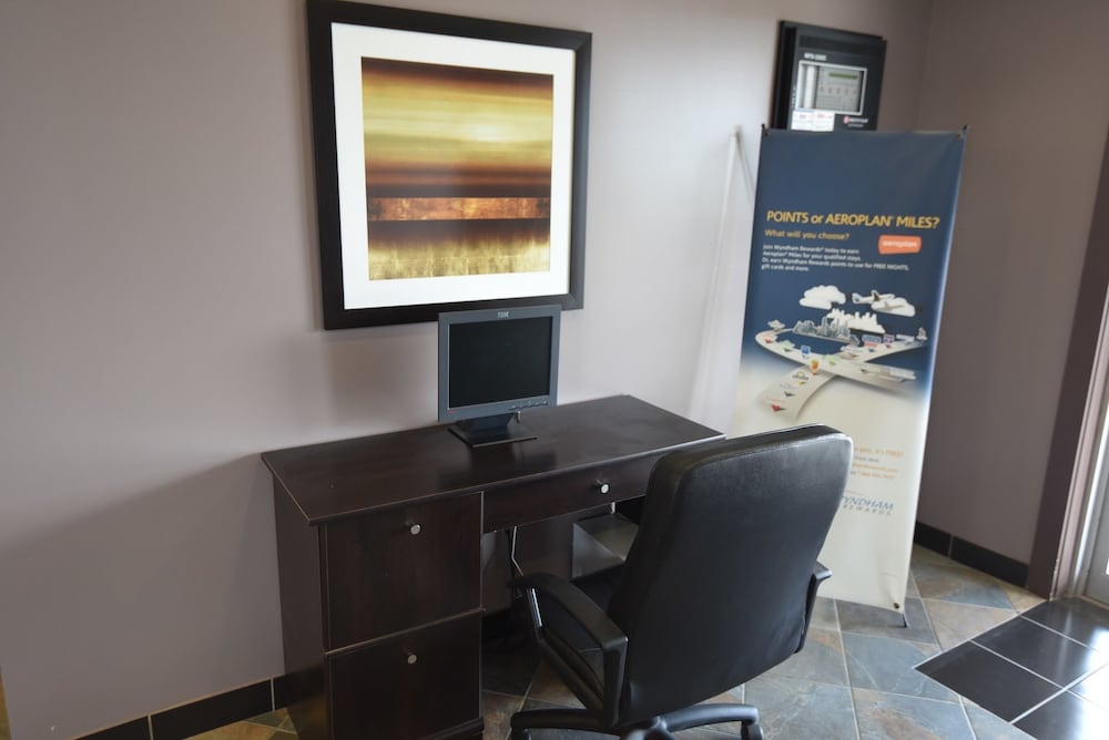 Travelodge by Wyndham Meadow Lake 28/29
