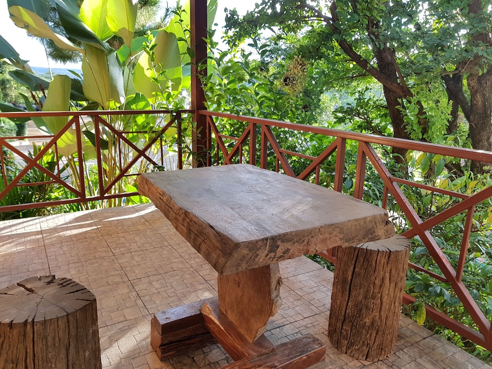 Foresta Hill Resort 28/41