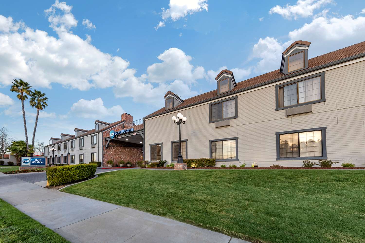 Best Western Country Inn 39/41