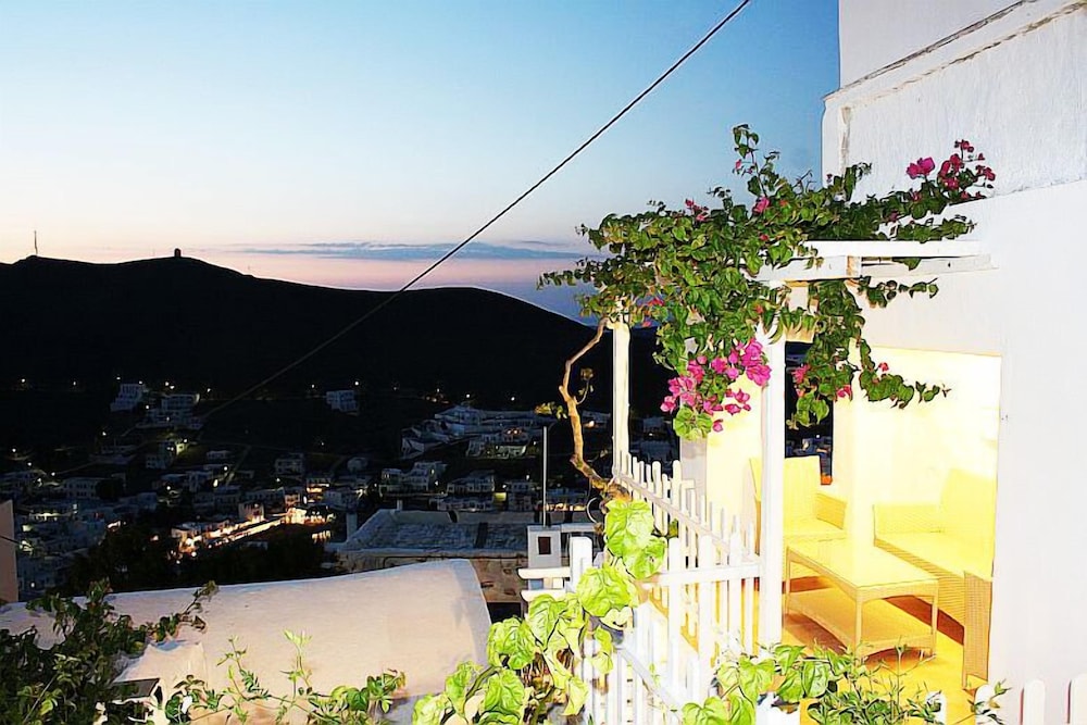 Mariakis Luxury Studios 2/42
