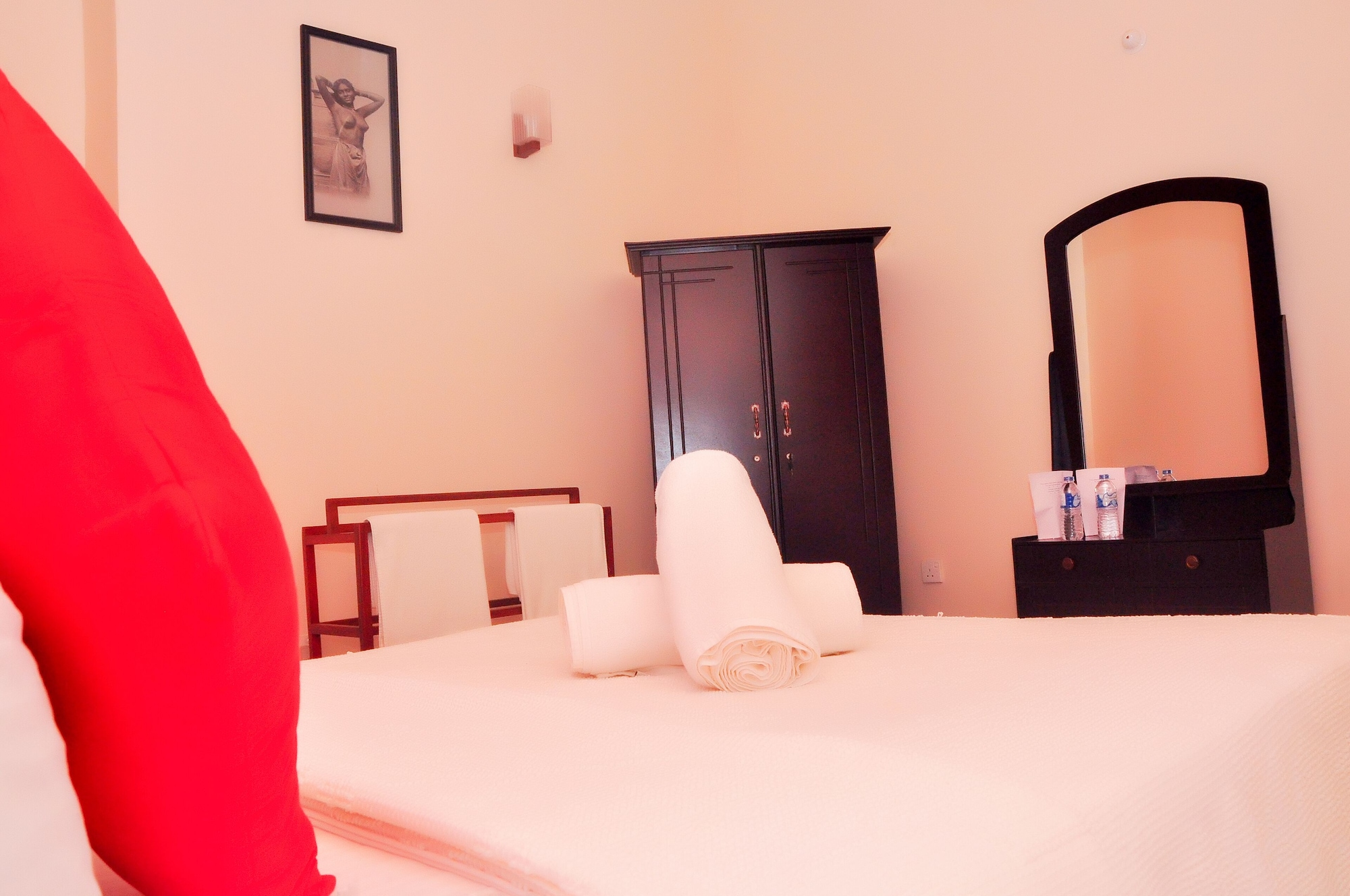 DELUXE, KING BED, MOUNTAIN VIEW, PRIVATE BATHROOM