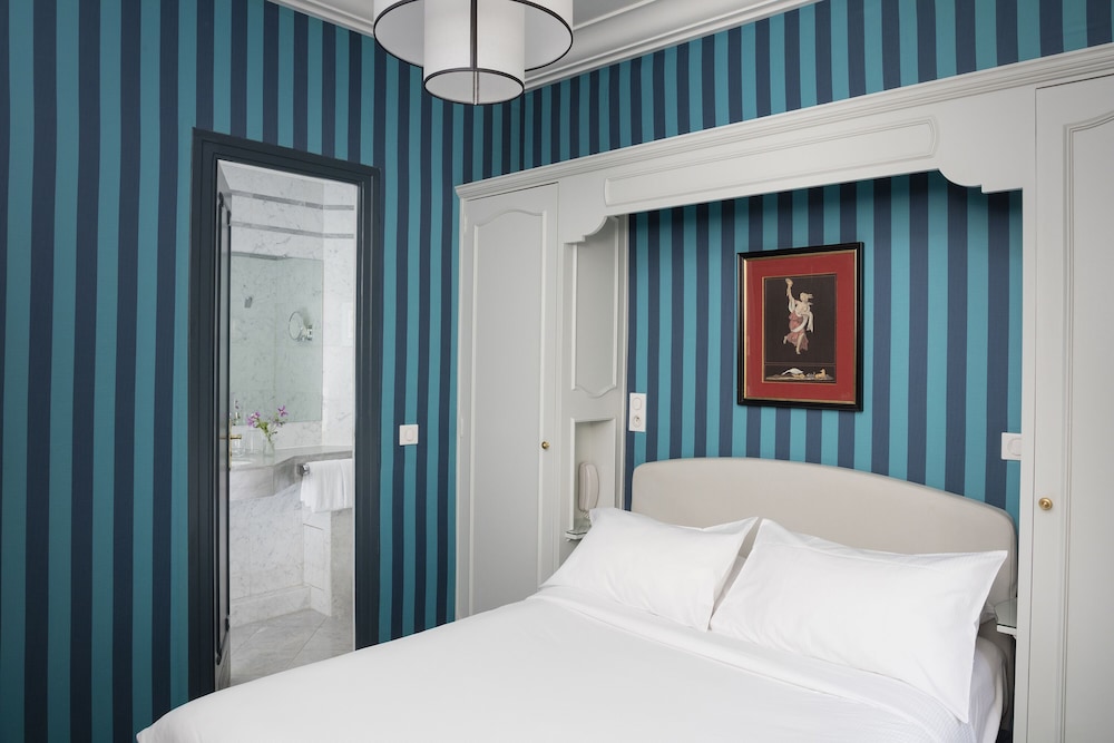 CONNECTING, DOUBLE BED