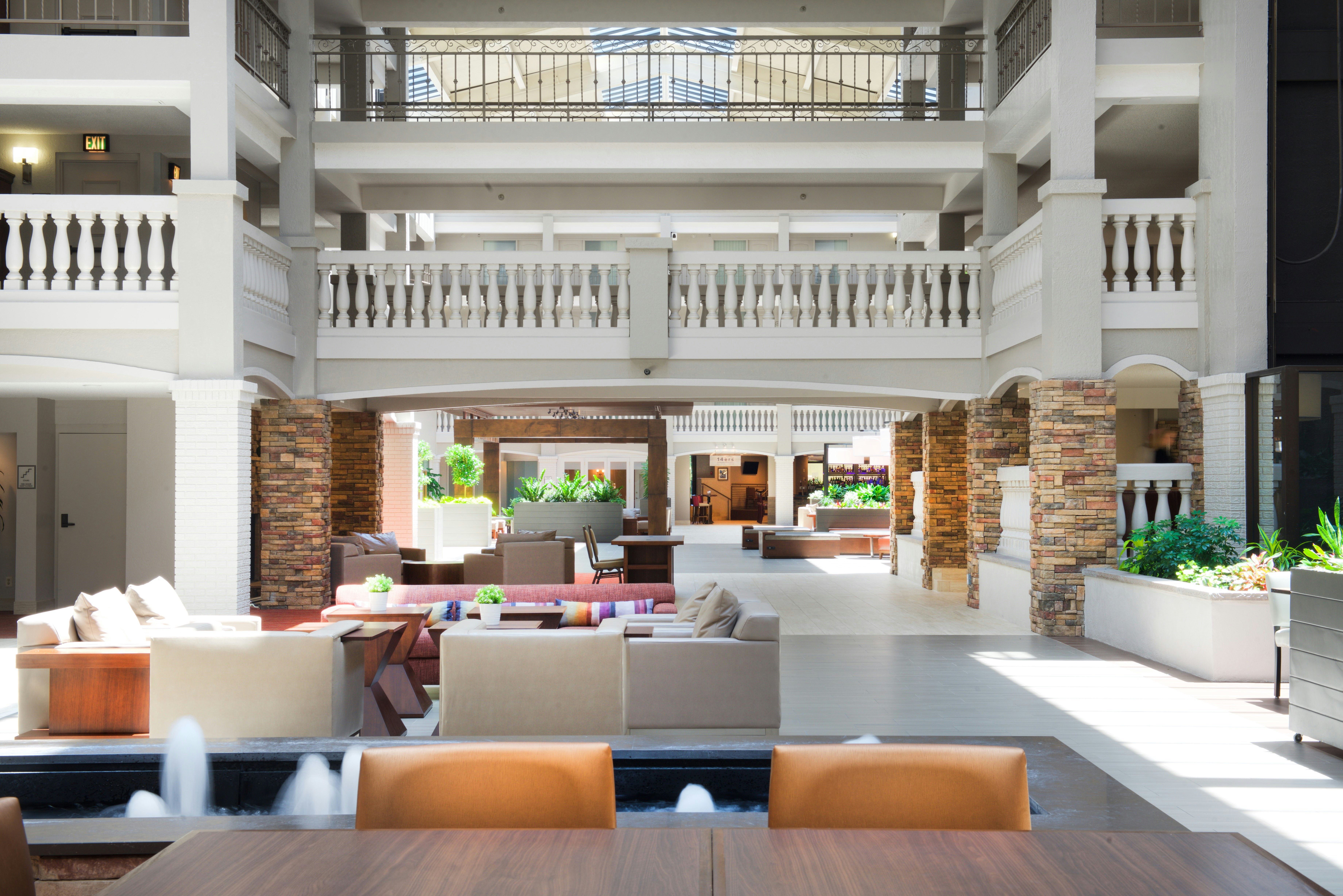 Embassy Suite Hotel Colorado Springs 7/68