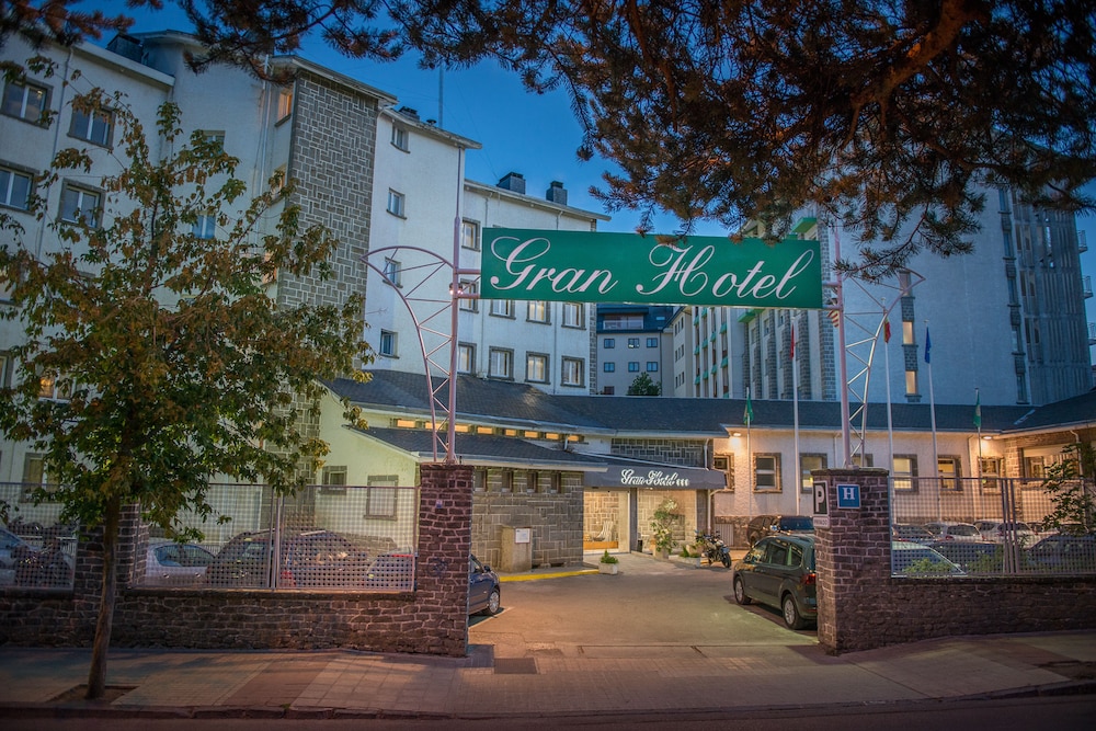 Gran Hotel de Jaca 3/50