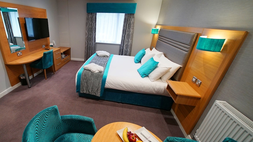 Briar Court Hotel 24/70