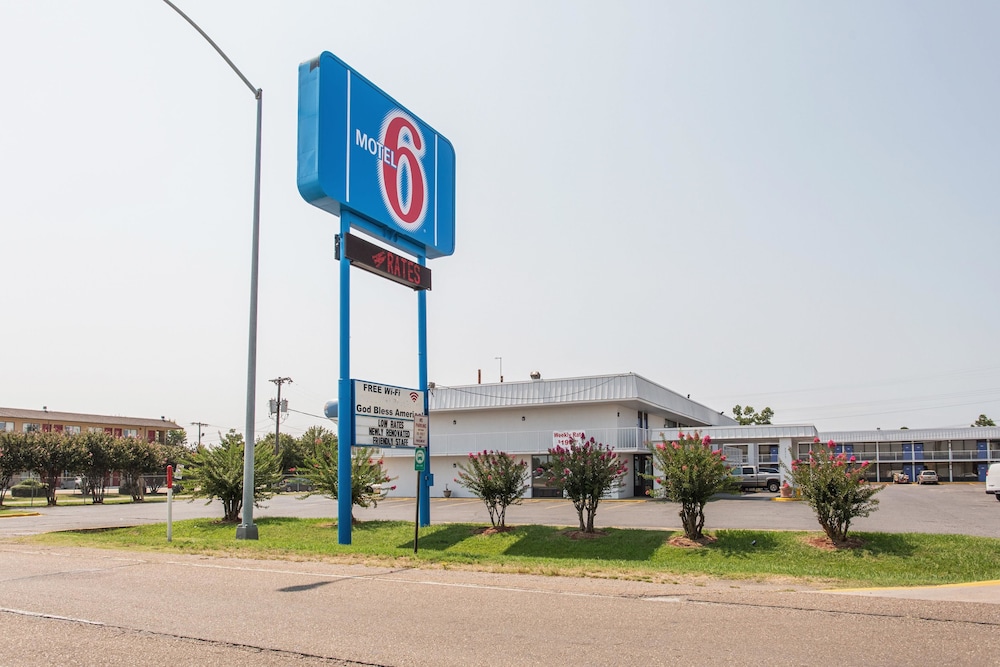 Rodeway Inn West Memphis, AR 7/52