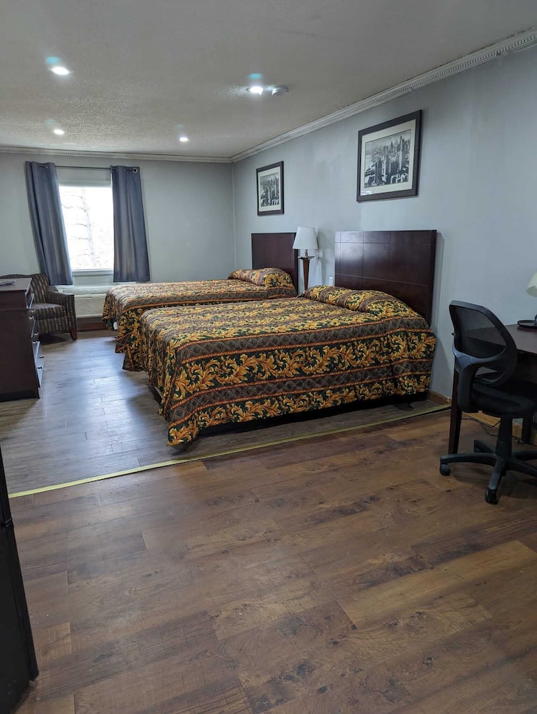 Executive Inn Coopersburg 12/33