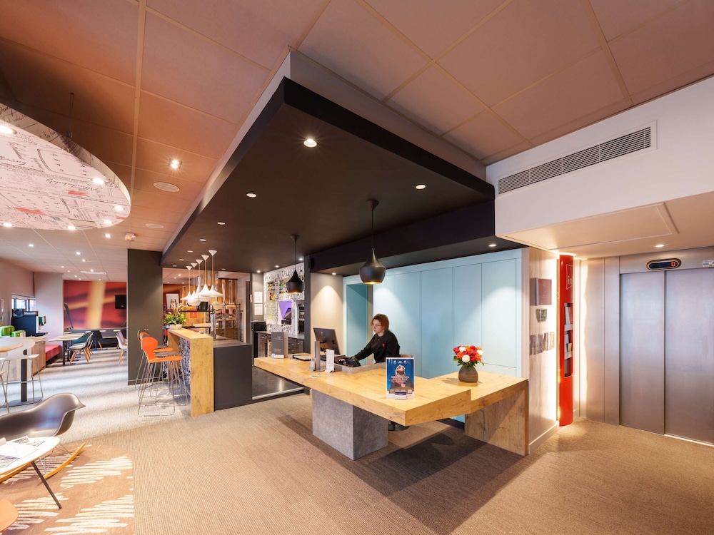 lobby