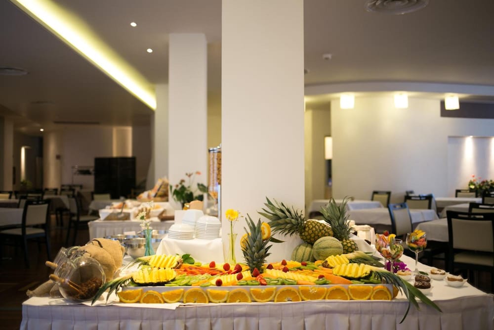 Best Western Hotel Carlo Felice 42/56