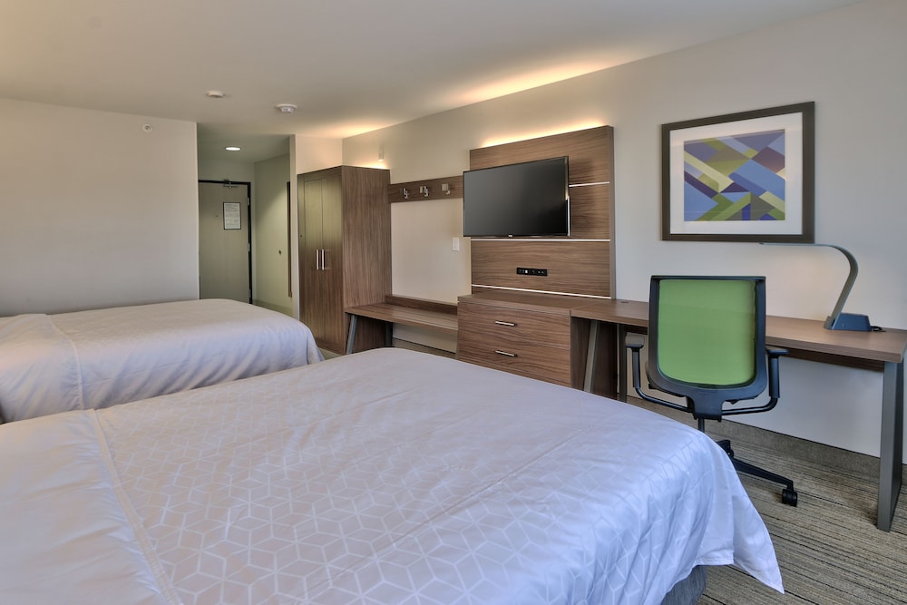 Holiday Inn Express Hotel And Suites Portales 22/70