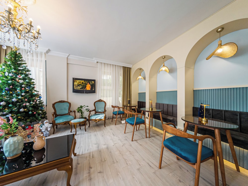 Triana Hotel 51/65