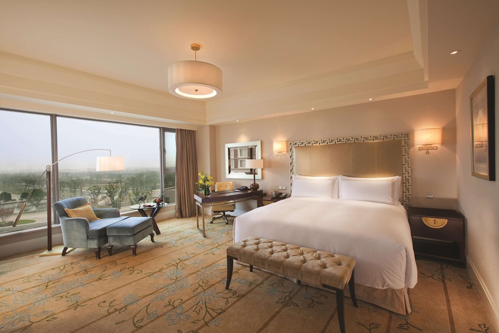 Fairmont Yangcheng Lake 12/50
