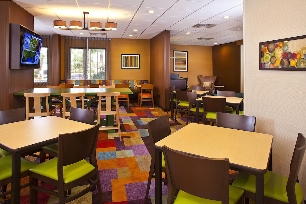 Fairfield Inn Suites By Marriott Houston Hobby Airport 21/28