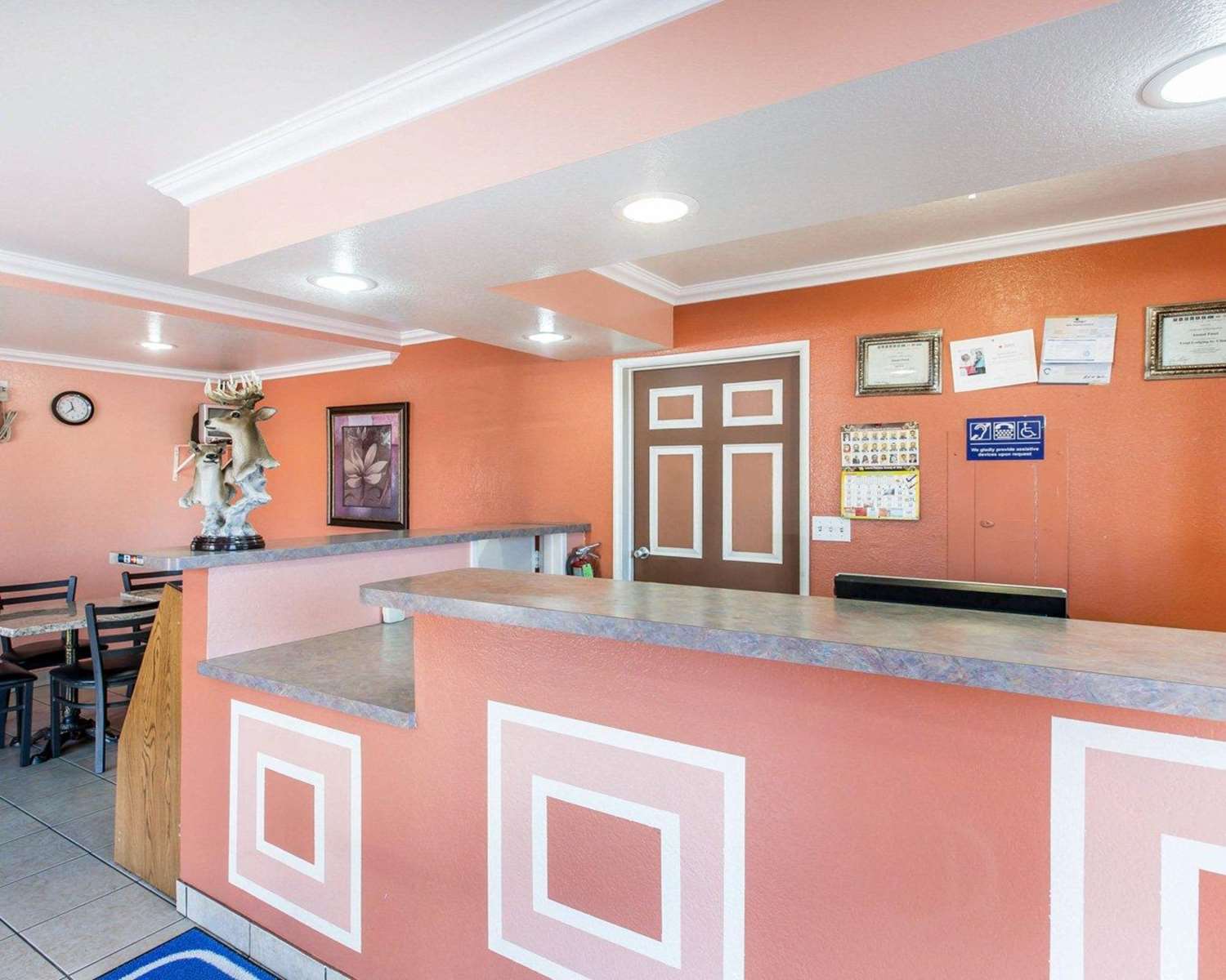 Studio6 Suites San Bernardino, CA 7/36