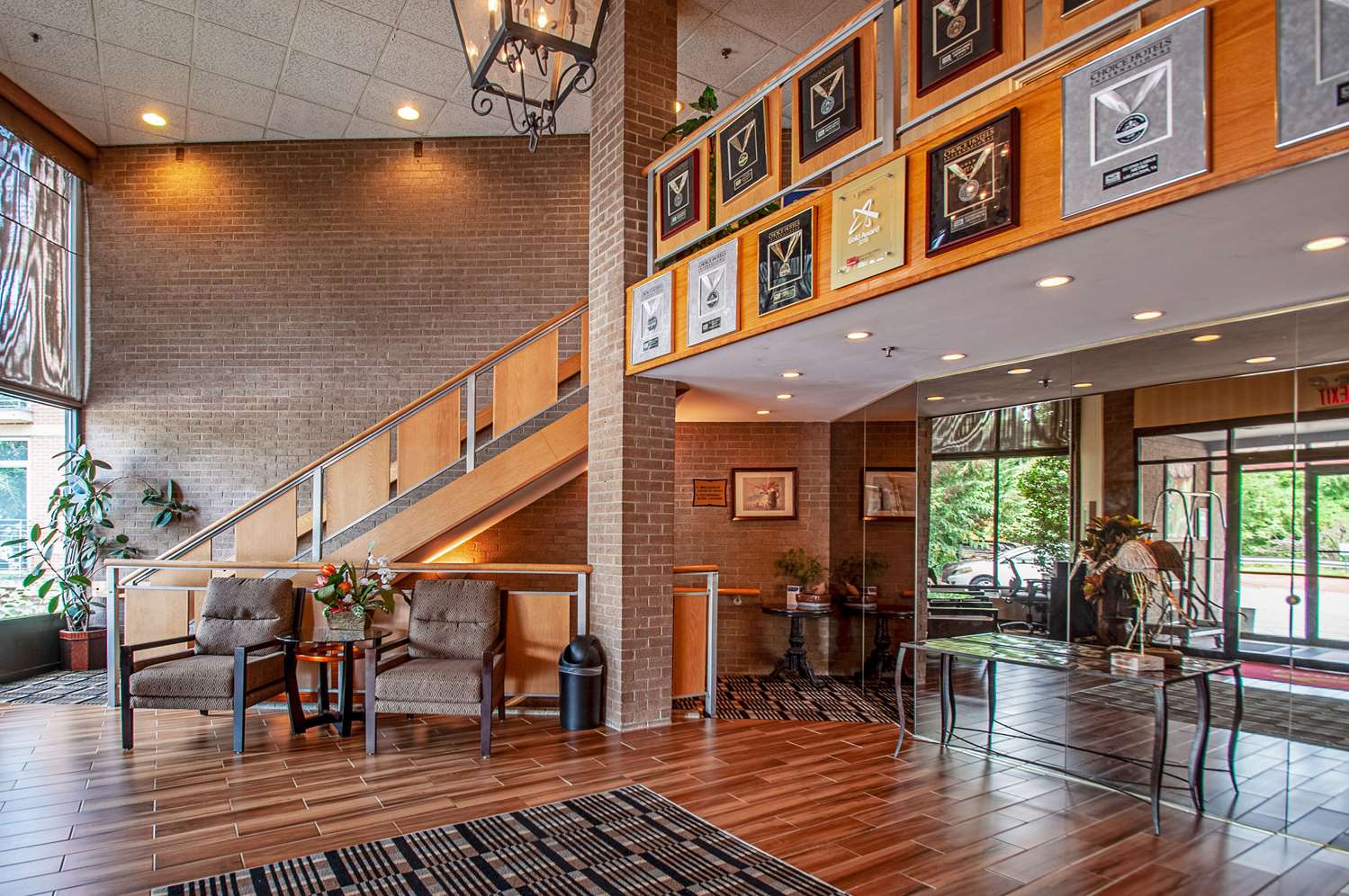Econo Lodge Metro 3/36