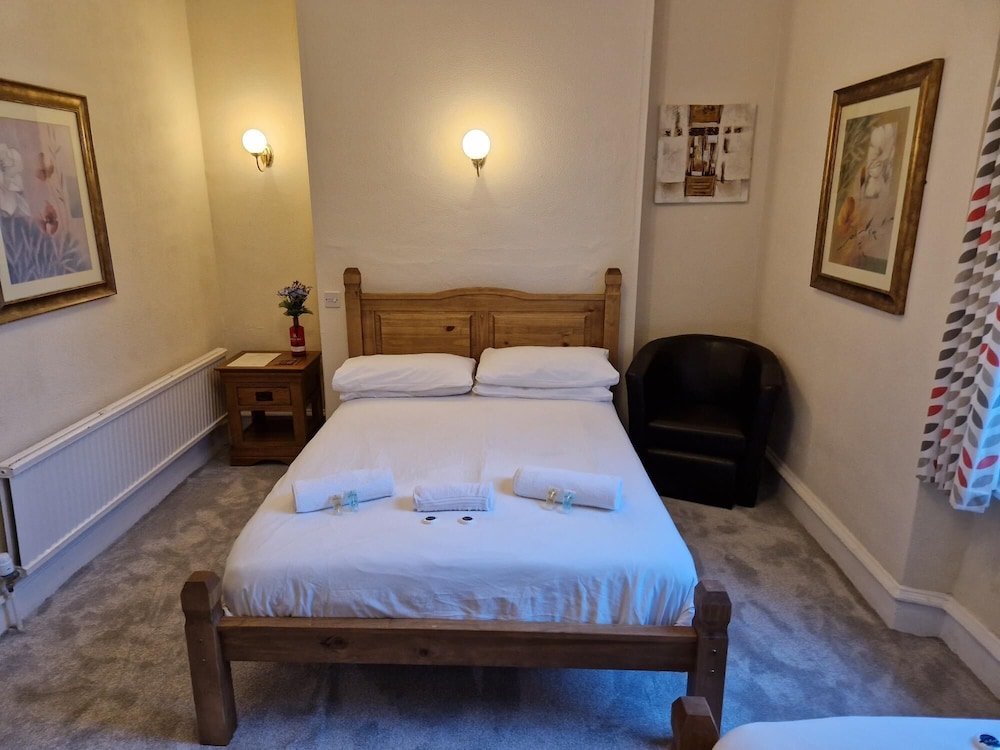 The Menai Hotel 9/46