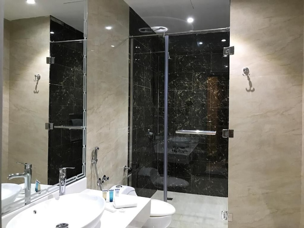 غرفة ديلوكس بسريرين منفصلين، Ayan furnished units and Suites 2/3