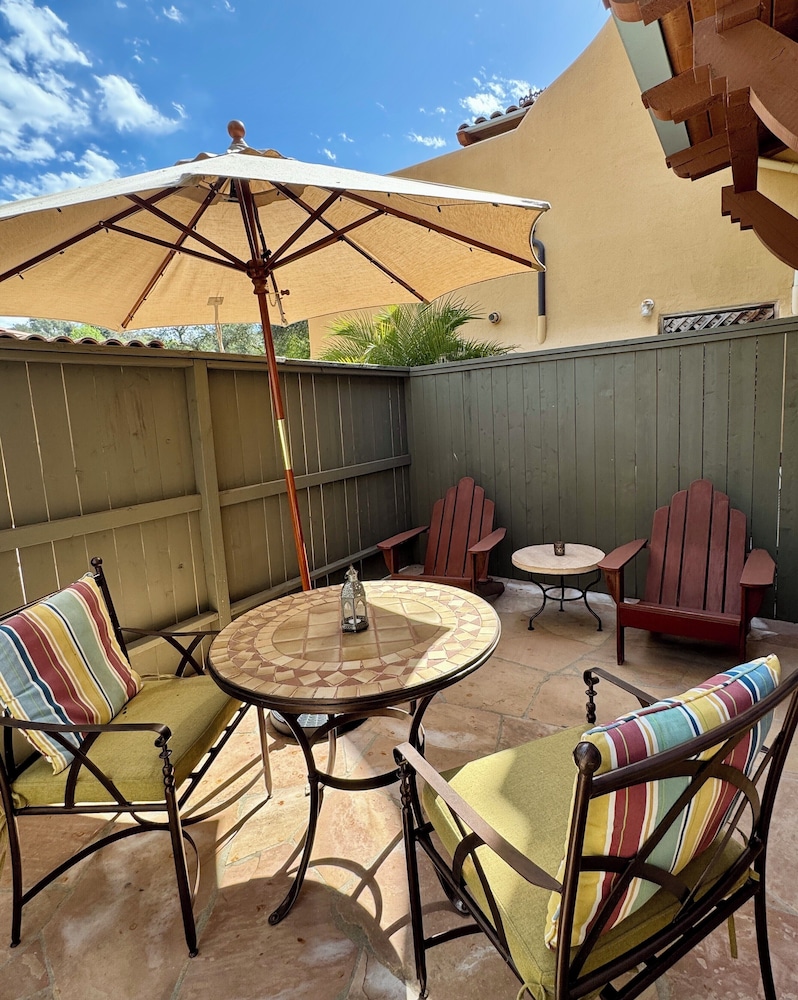 Blue Iguana Inn 51/64