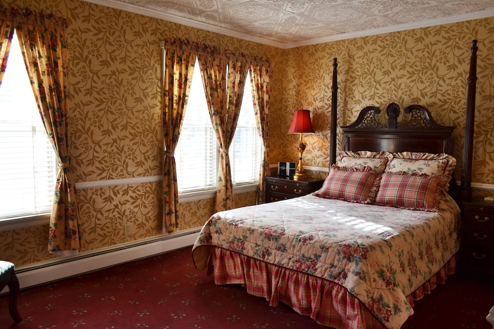 Stafford s Bay View Inn 25/50