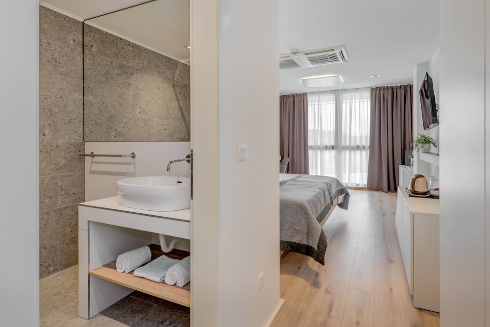 Hotel Pax 23/98