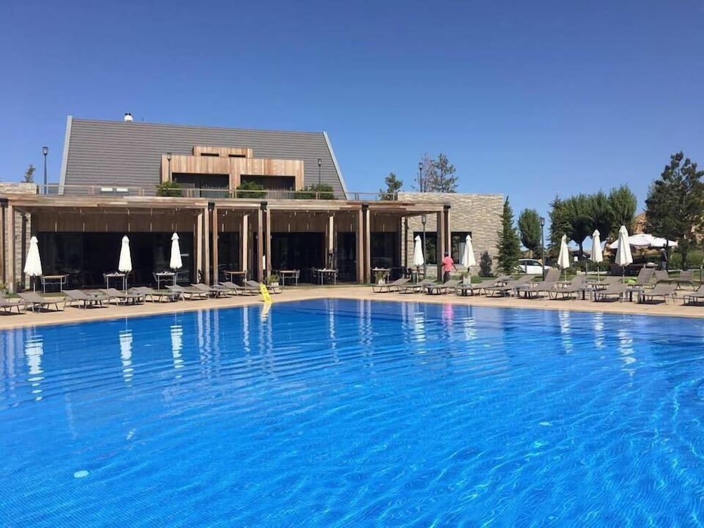 Le Grand Chalet – Zaarour Club in Mchaymcheh
