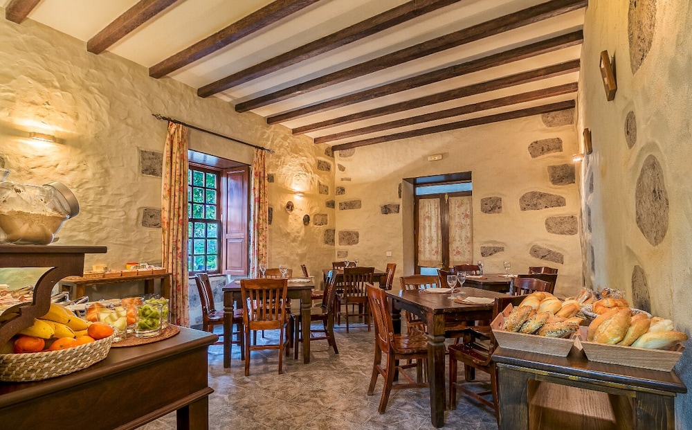 Hotel Rural LIVVO Maipez 30/50
