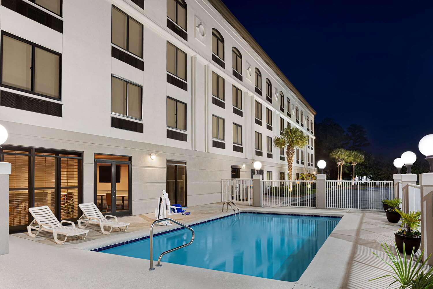 Wingate By Wyndham Wilmington 6/56