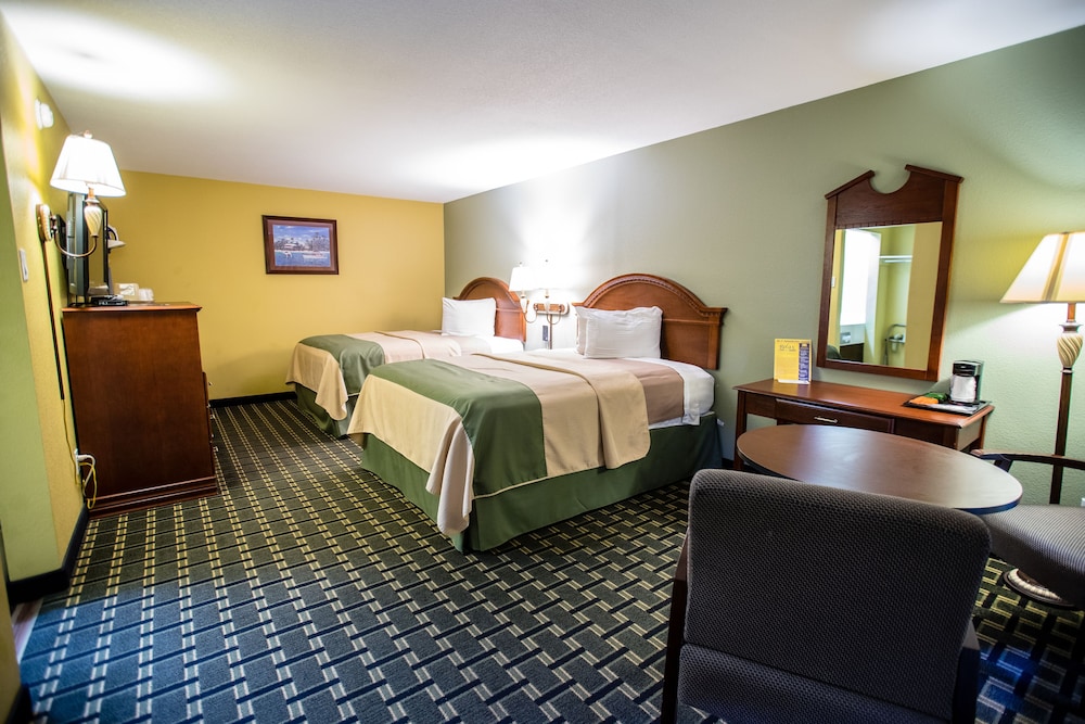 Relax Inn &amp; Suites 13/82